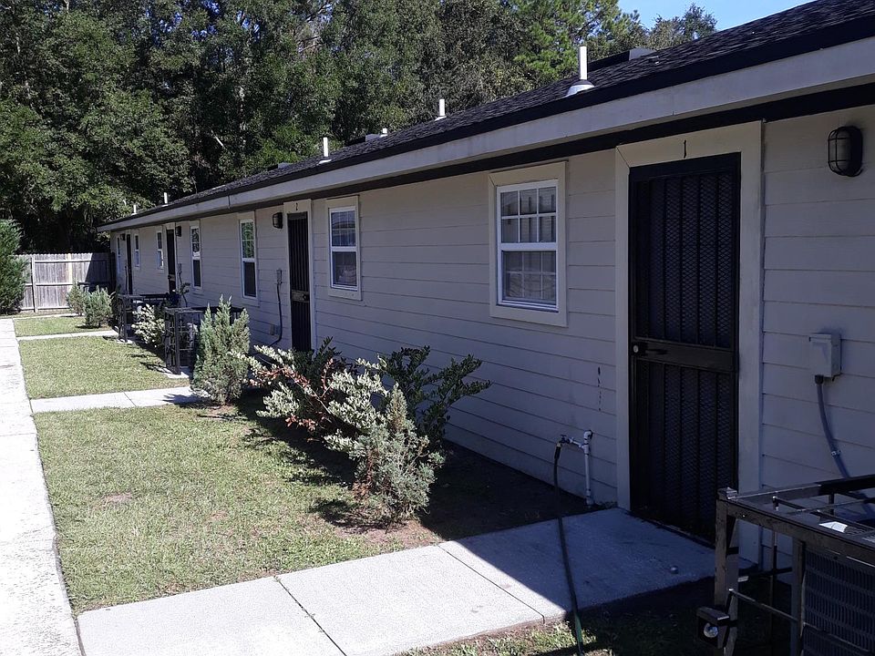 1st image of 4165 Lorenzo Ct