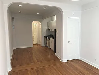 Rented by Metropolis Real Estate of Manhattan