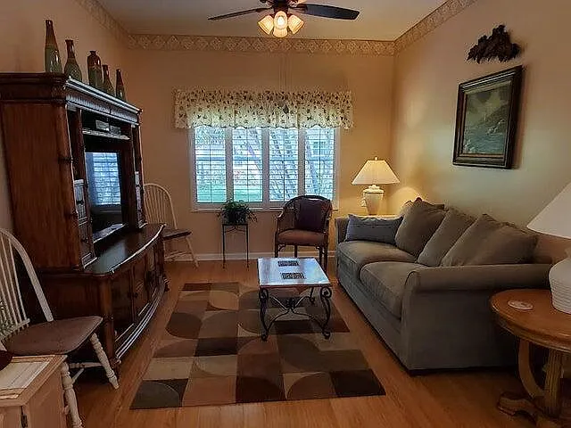 430 NW Lismore Ln — Photo 17