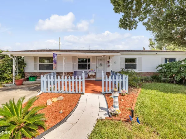 1160 Pineview Dr, Daytona Beach, FL 32117