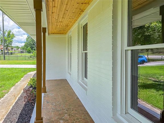 5th image of 3332 Oak Grove Rd
