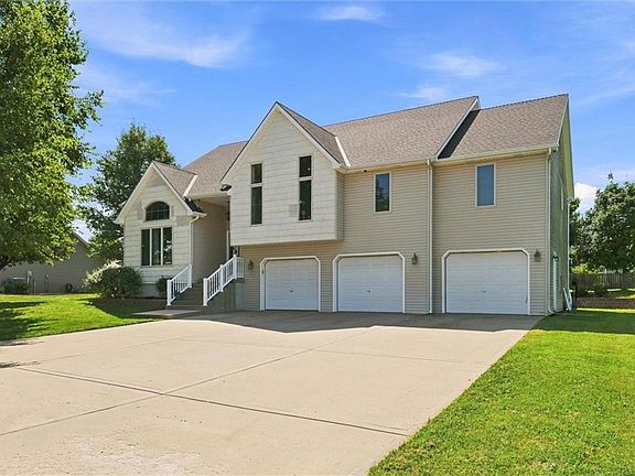 2nd image of 7286 SW Crystal Ln