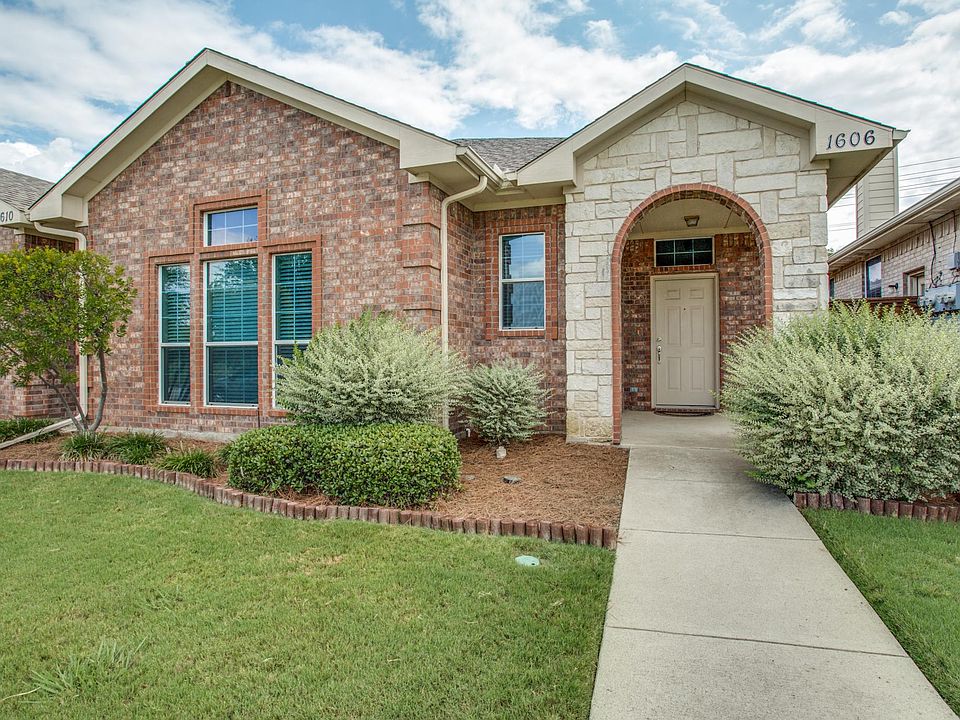 1st image of 1606 Poinsettia Blvd