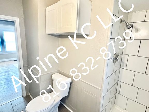 4th image of 7041 S Benton Ave