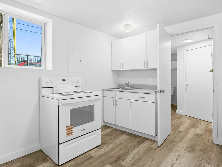 7684 N Vancouver Ave #3 — Photo 1