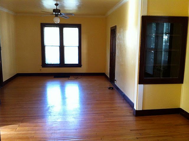2nd image of 603 W Springfield Ave APT 1