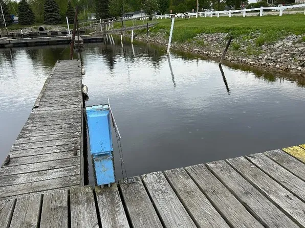 3676 E Michigan Ave #G-213, Au Gres, MI 48703