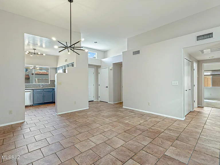 4354 E Samantha Dr — Photo 6
