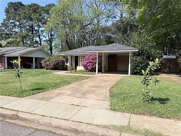 4th image of 1819 Clover Ln