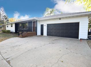 904 N 2nd St, Groton, SD 57445