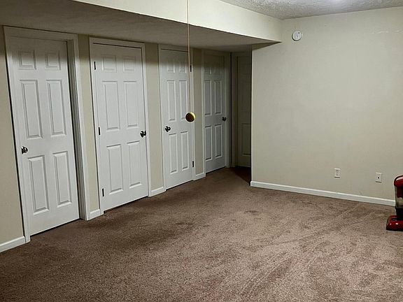 5th image of 647 Silverglade Dr SE
