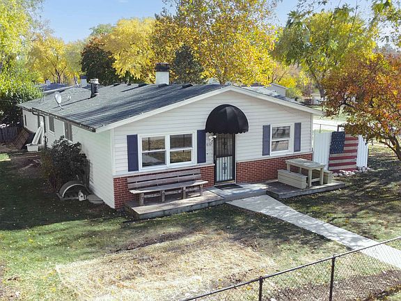 3rd image of 632 Tanglewood Dr