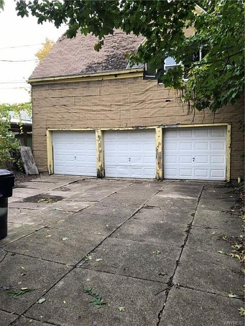 2nd image of 329 15th St