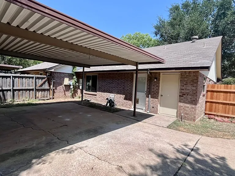 3013 Clover Ln — Photo 22