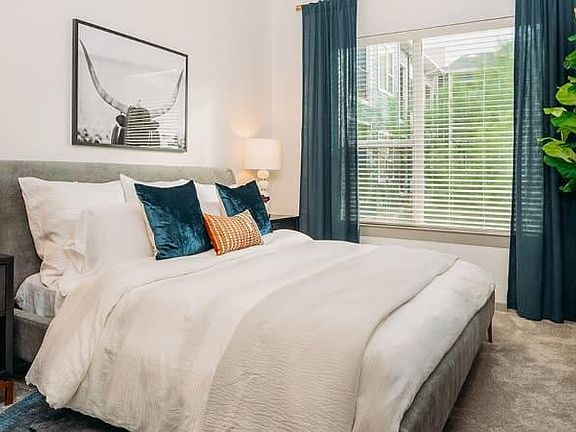 5th image of 1705 S Lakeshore Blvd #302