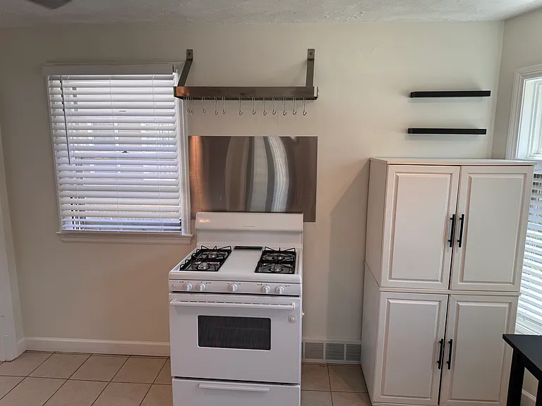 407 Roth Blvd — Photo 6