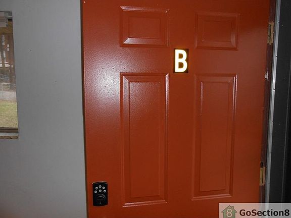 2nd image of 3830 Illinois Ave APT B