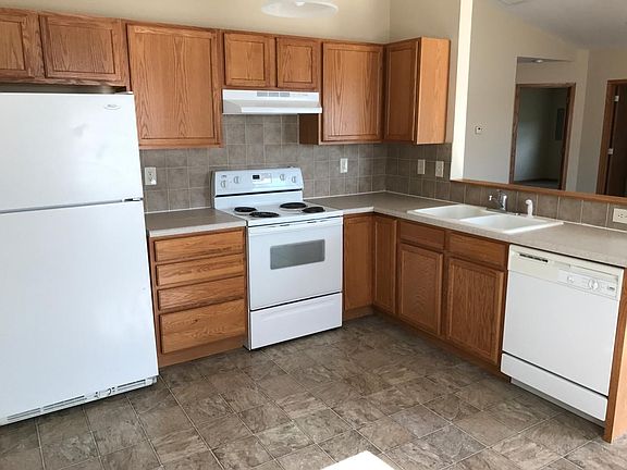 5th image of 1810 Clover Dr