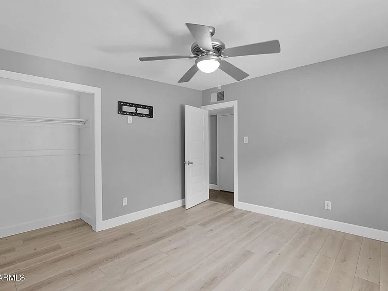 4916 E Amelia Ave — Photo 13