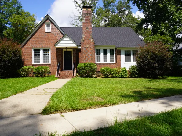 1319 4th Ave, West Point, GA 31833