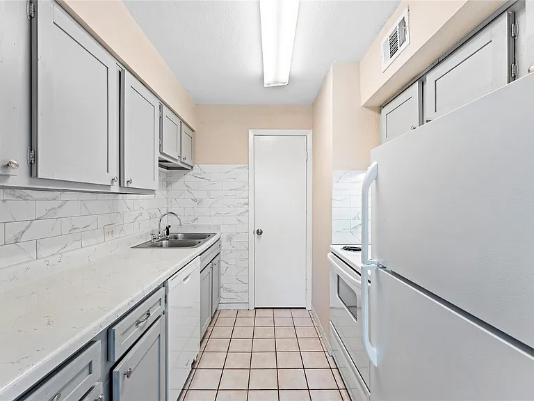 3316 Burke Rd #43 — Photo 8