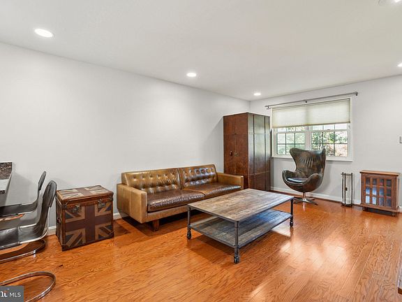 4th image of 53 Mount Vernon Ave