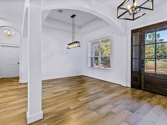 5th image of 440 Fm 223 Rd