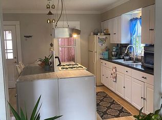 1106 Douglas Ave, Aurora, IL 60505