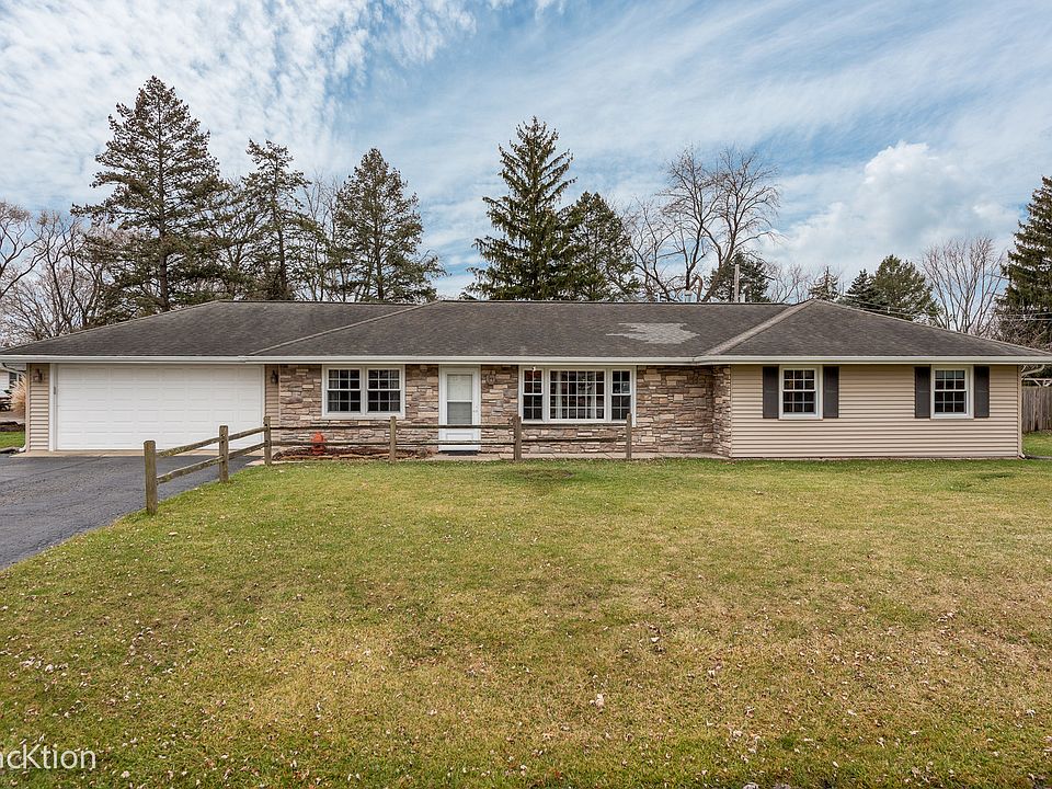 1st image of 3012 Caroline Dr