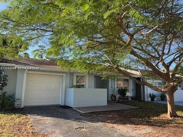 5534 Lakewood Cir S #H — Photo 1