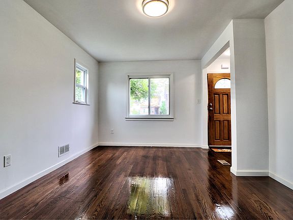 5th image of 19804 120th Ave Floor 1