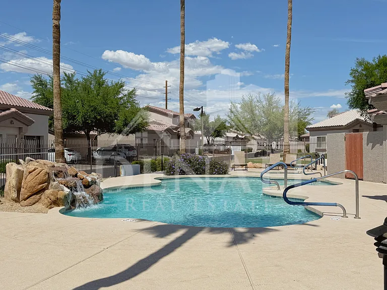 15802 N Hidden Valley Ln — Photo 24