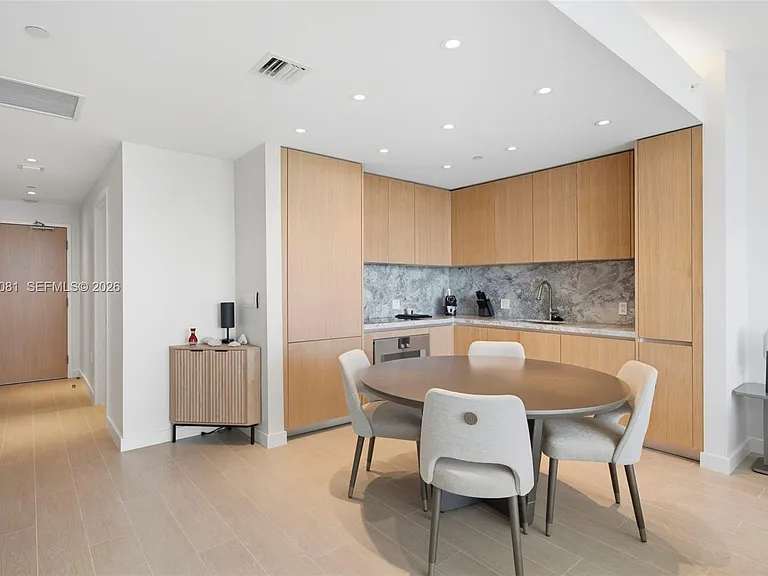 500 Alton Rd #808 — Photo 2