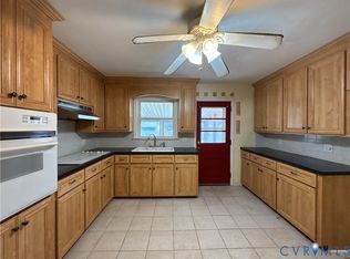319 Shoreline Dr, Hampton, VA 23669