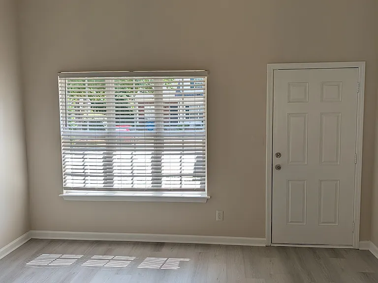 214 Malamute Ln — Photo 3