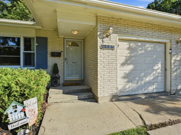 4605 Ashley Dr, McHenry, IL 60050
