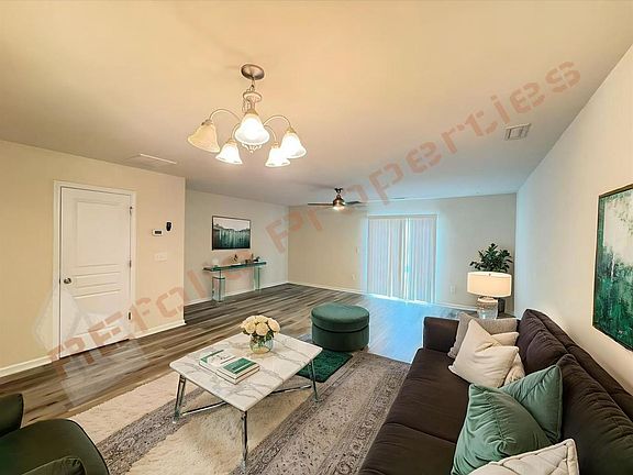 3rd image of 3900 Swinton St