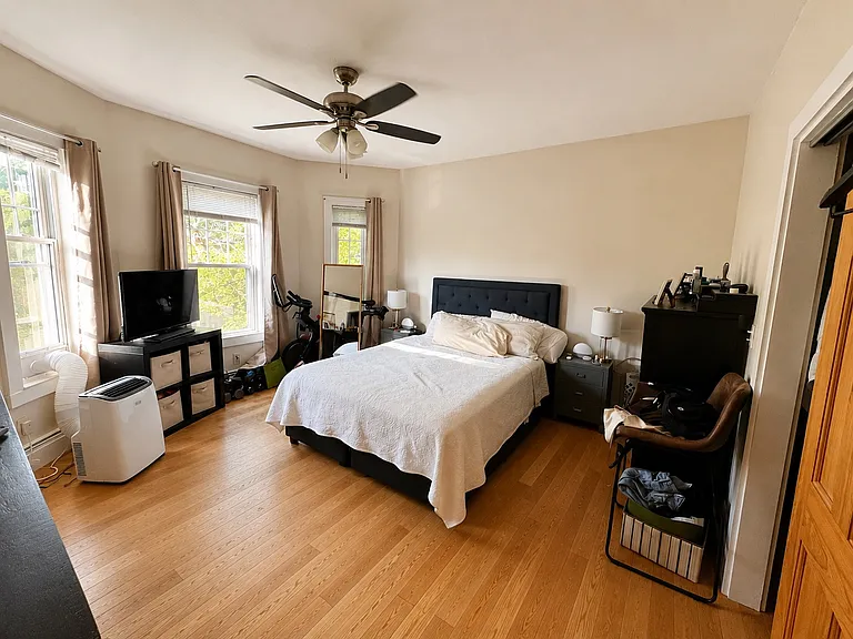 483 E 6th St #2 — Photo 5