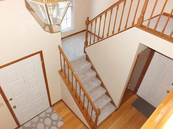 3rd image of 407 Whitley Dr
