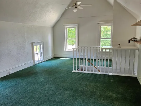 108 E Exchange St #1, Gobles, MI 49055