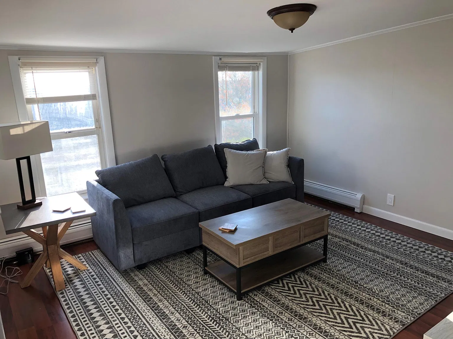 117 Bay View Ave — Photo 1