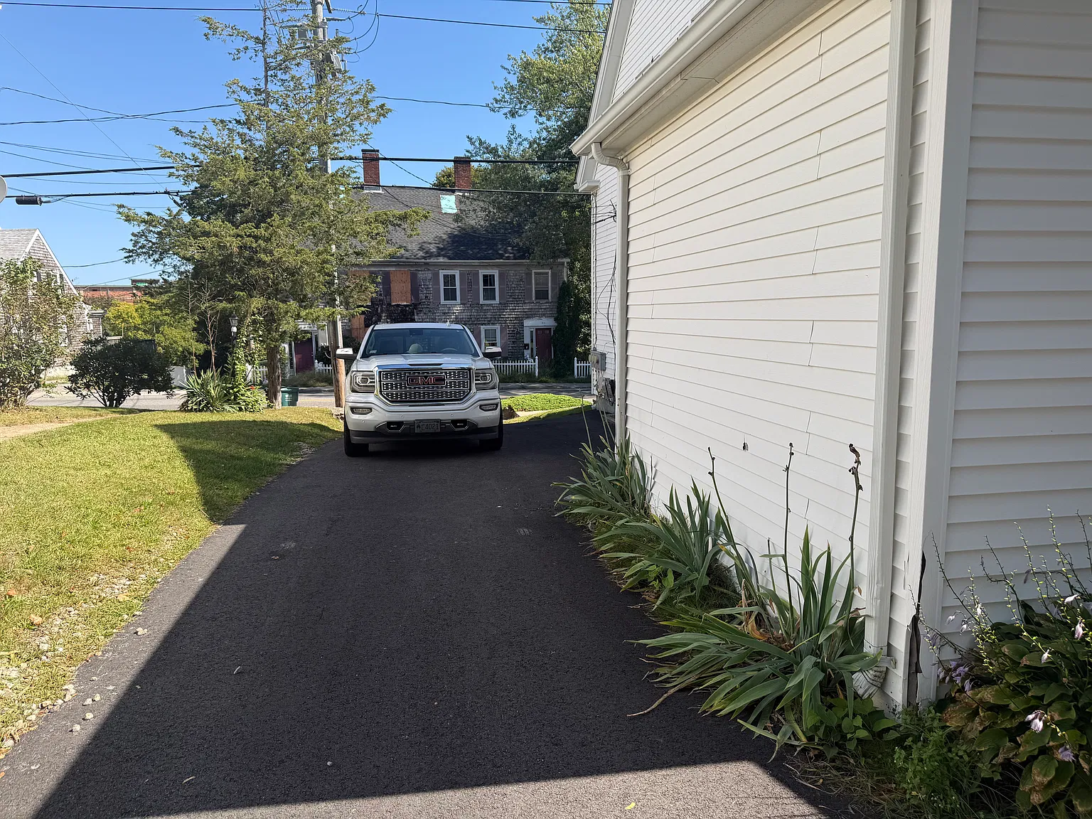 2 bed, 700 sqft, $2,600 — Photo 3