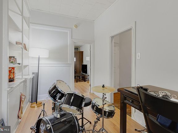 4th image of 239 E Girard Ave Floor 1