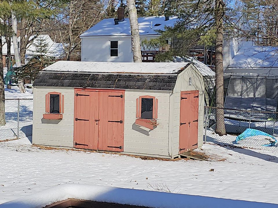 2nd image of 63 Violette Avenue