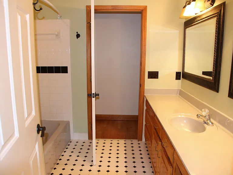 7925 Ragan Rd — Photo 12
