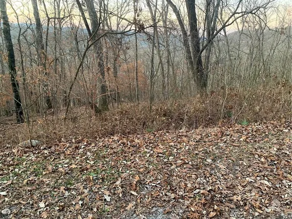 Woodcliff Ln, Eureka Springs, AR 72631