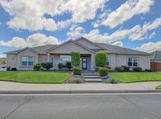 998 Saint Andrews Way, Eagle Pt, OR 97524