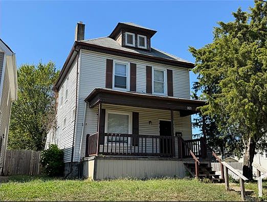 1st image of 921 Miller Ave