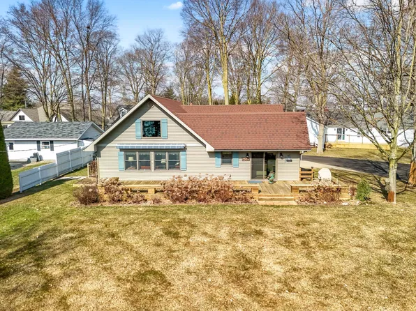 14053 Iyopawa Island Rd, Coldwater, MI 49036
