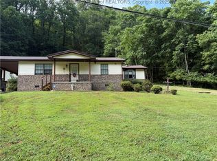 514 Fowler Branch Rd, Chapmanville, WV 25508
